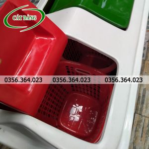 Bên trong thùng rác 3 màu