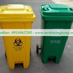 Thùng rác đạp chân