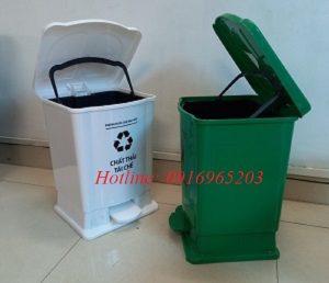 Thùng rác đạp chân y tế