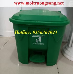 Thùng rác đạp chân y tế
