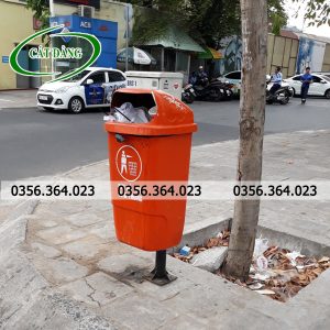 Lắp đặt thùng rác composite trên vỉa hè