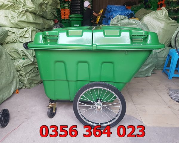 Ưu điểm của xe thu gom rác 400L nhựa HDPE - Môi trường sống
