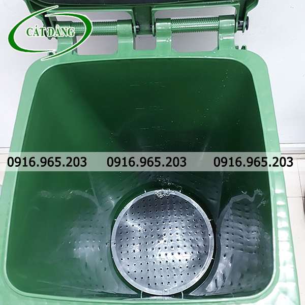 Tấm lưới nhựa ở phần đáy thùng