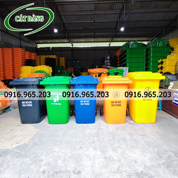 Thùng rác công nghiệp 240L