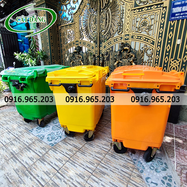 Thùng rác công nghiệp 660L