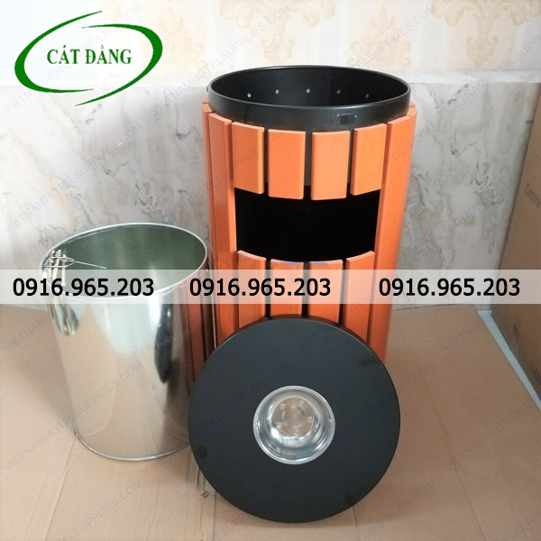 Thùng rác giả gỗ có gạt tàn