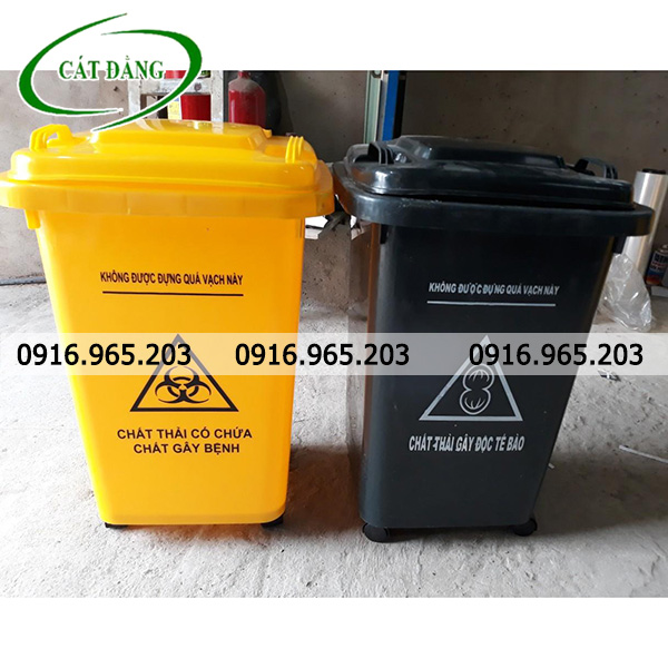 Thùng rác nhựa y tế 60L