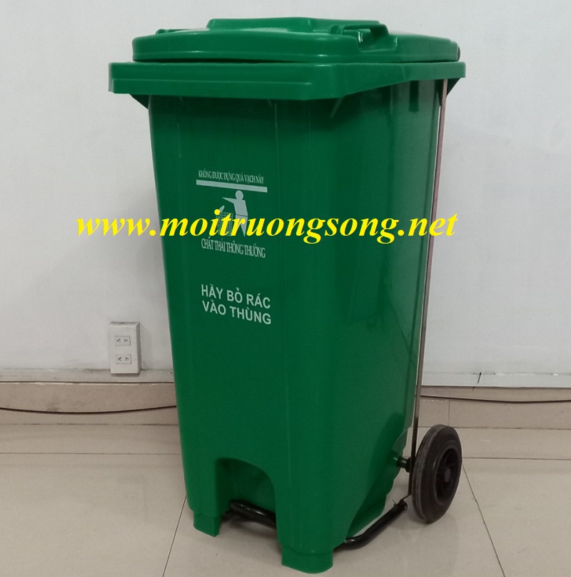Thùng rác công cộng có đạp chân
