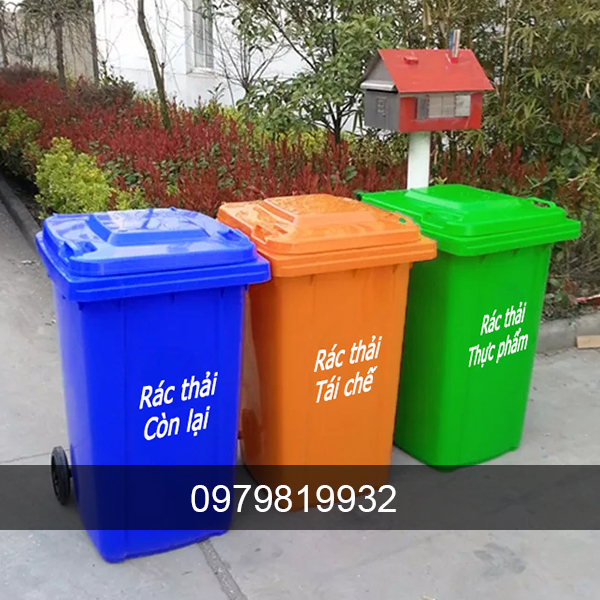 thùng rác công cộng nhiều màu