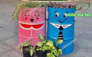 trang trí thùng rác tái chế