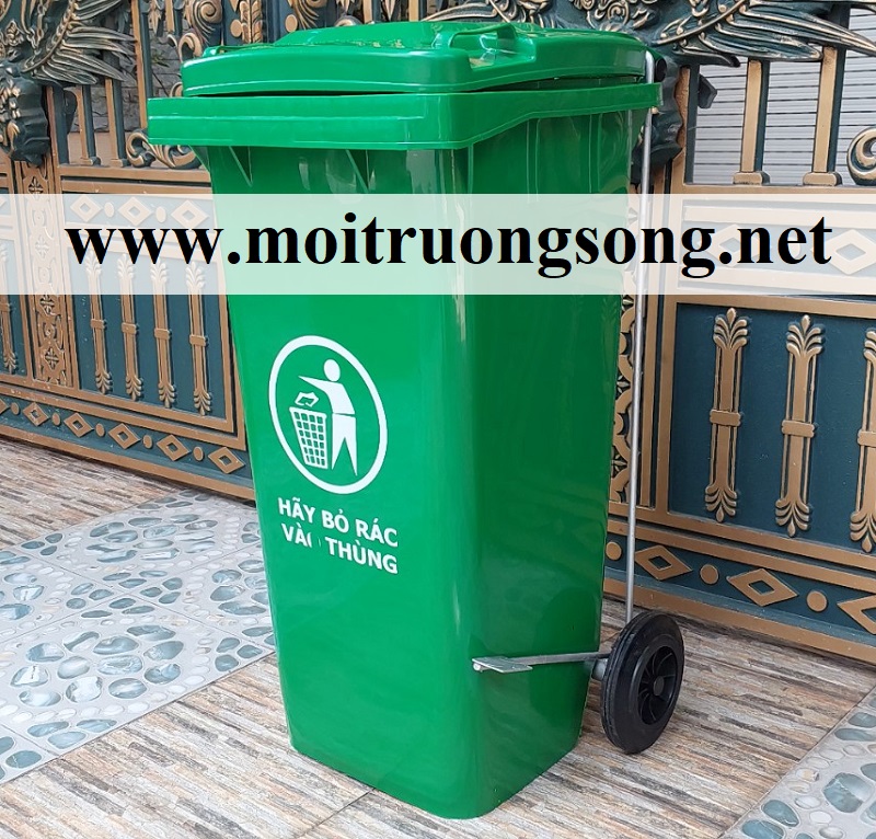 Thùng rác đạp chân